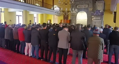 Filistin için gıyabi cenaze namazı kılındı!