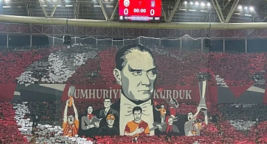 Galatasaray Beşiktaş maçında dikkat çeken madenci detayı!
