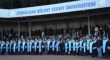 Atatürk, üniversitede törenle anıldı