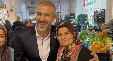 Mimar Fırat Birkan pazara gitti, vatandaşı dinledi