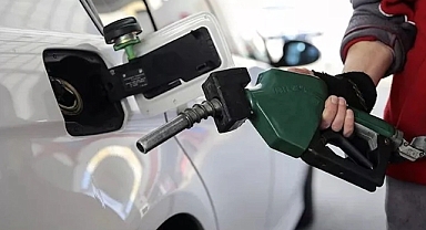 Motorine gece yarısı bir zam daha: Pompaya yansıdı