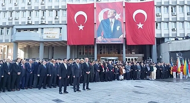 Saat 9'u 5 geçe Zonguldak'ta hayat durdu...