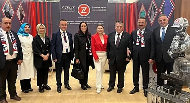 Vali Osman Hacıbektaşoğlu ve Sezai Çanakcı, Z Çelik standını ziyaret etti