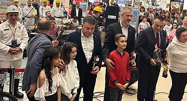 Fırat Birkan'a plaket: Desteği için teşekkür edildi
