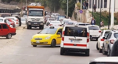 İl Başkanının otoparksız hastane isyanı: Sağlı, sollu parklar tehlikeye saçıyor