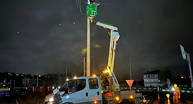 Zonguldak’ta fırtına dindi; Başkent Elektrik sahaya indi