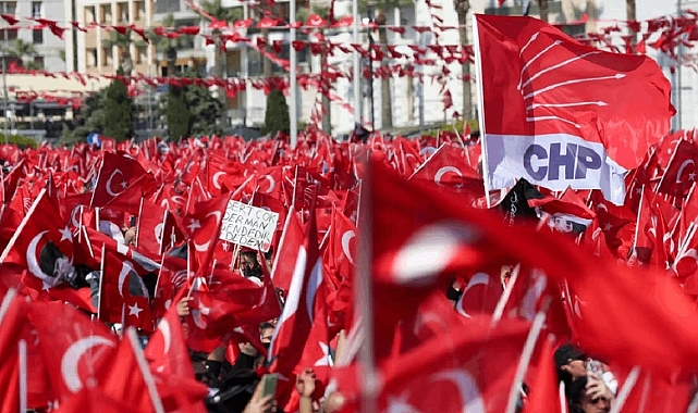 CHP’nin 15 ilde 242 belediye başkan adayı belirlendi