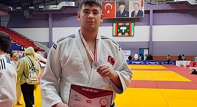 Zonguldaklı öğrenci, judo sporunda Türkiye 2'ncisi oldu