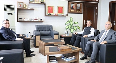 Rektör İsmail Hakkı Özölçer’den Albay Cezmi Yalınkılıç'a ziyaret