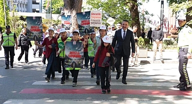 Trafik Haftası kapsamında ''Yayalar Kırmızı Çizgimiz'' etkinliği düzenlendi